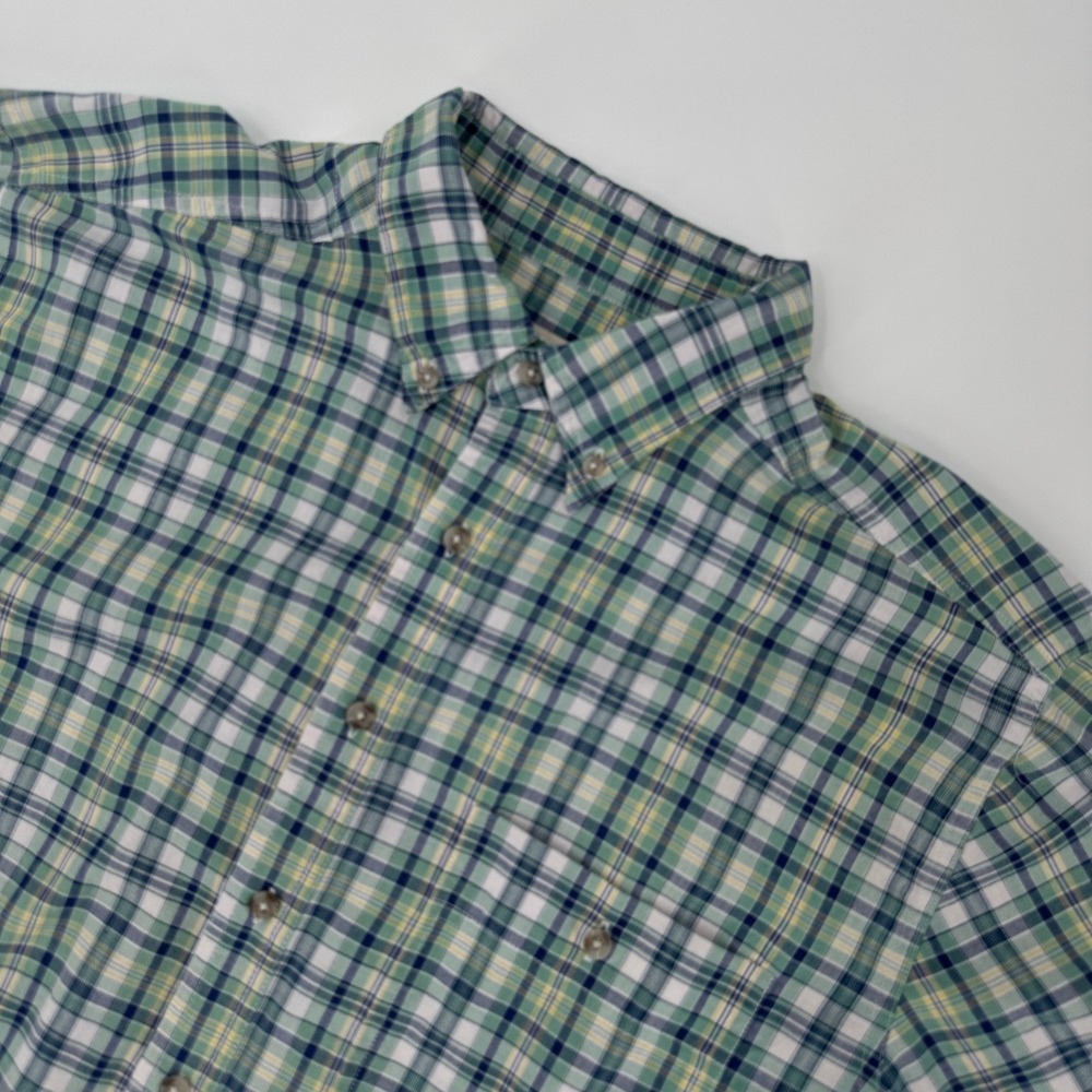 Wrangler Rugged Wear Men's Plaid Button Up Short Sleeve Shirt‎ Size L